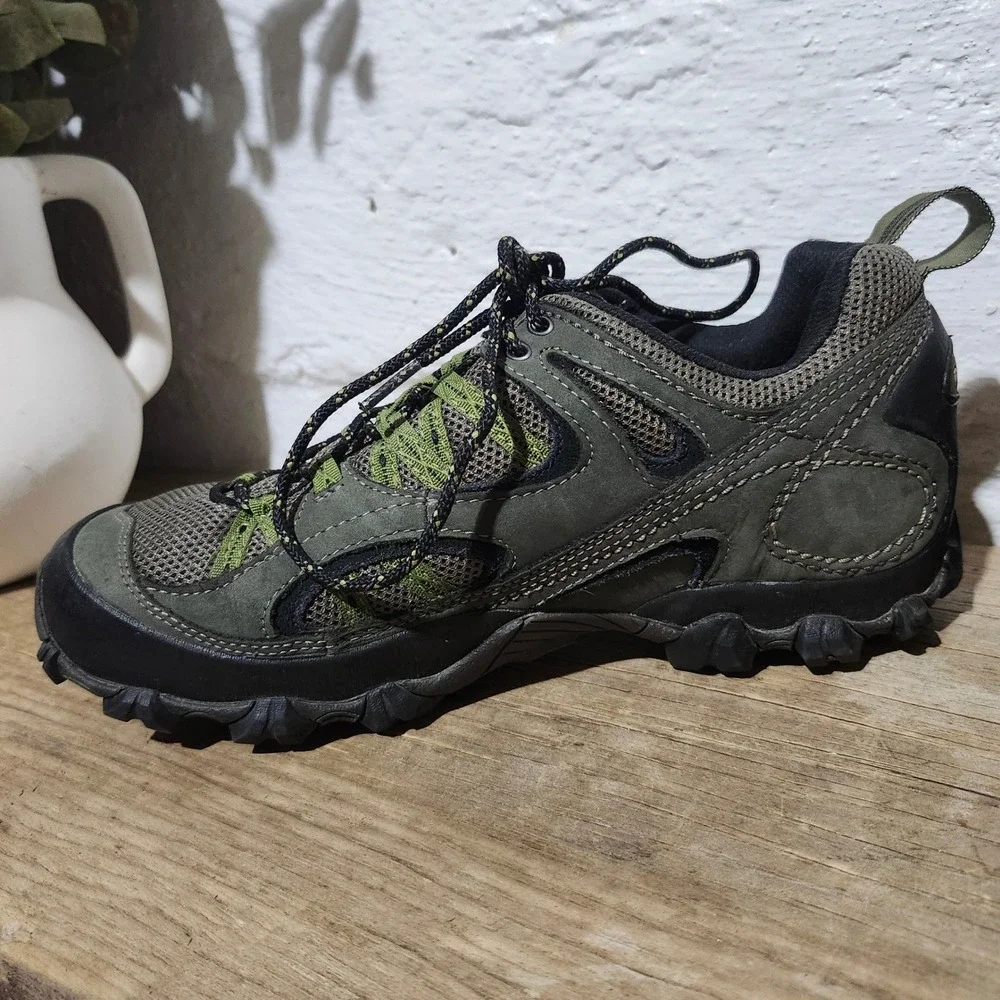 Patagonia Drifter Beluga / Willow Mens 8.5 Waterproof Hiking Shoes Olive Vibram